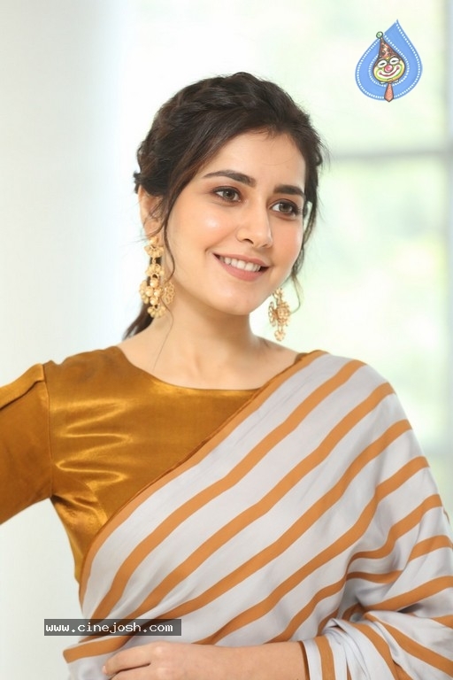 Rashi Khanna Photos - 21 / 21 photos