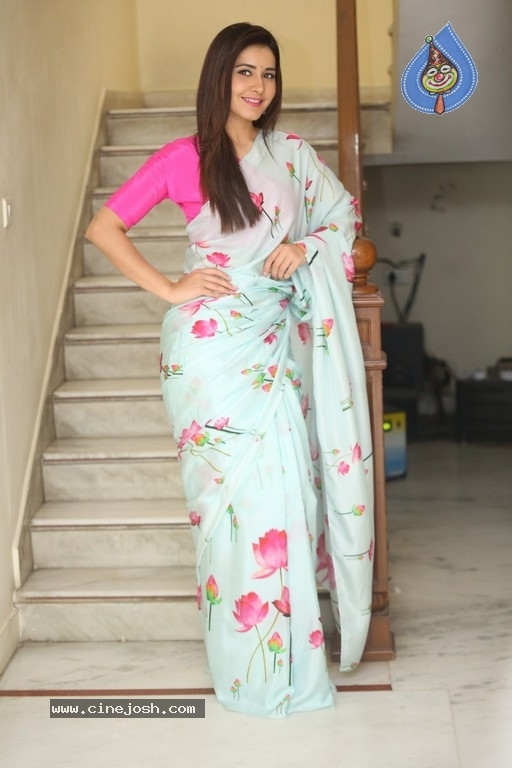 Rashi Khanna Pictures - 21 / 39 photos