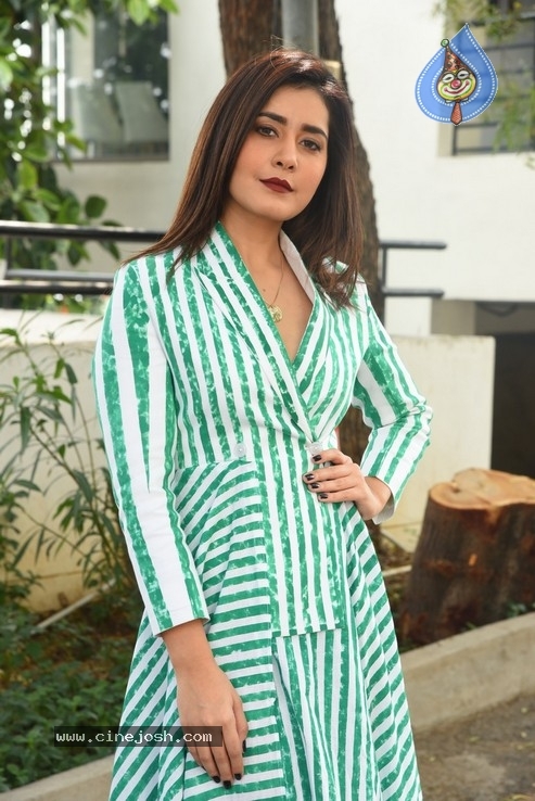 Rashi Khanna Stills - 1 / 21 photos