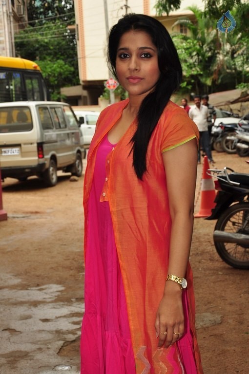 Rashmi Gautam Latest Pics - 27 / 42 photos