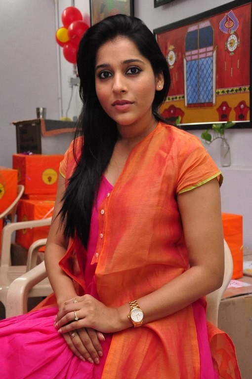Rashmi Gautam Latest Pics - 34 / 42 photos