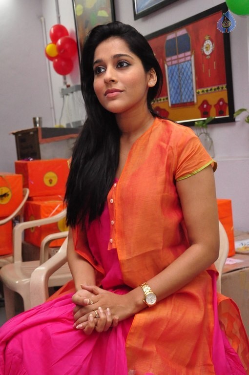 Rashmi Gautam Latest Pics - 40 / 42 photos