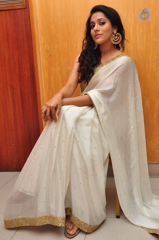 Rashmi Gautam Latest Pics - 6 / 42 photos