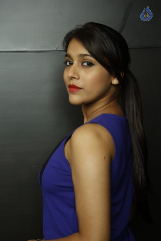 Rashmi Gautam New Photos - 24 / 75 photos