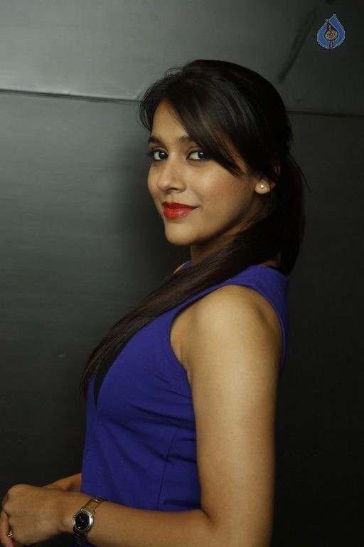 Rashmi Gautam New Photos - 30 / 75 photos