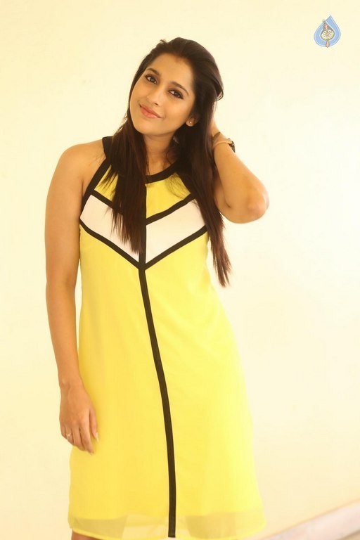 Rashmi Gautam New Pics - 8 / 42 photos