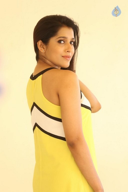 Rashmi Gautam New Pics - 23 / 42 photos