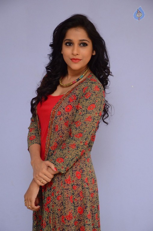Rashmi Gautam New Stills - 29 / 39 photos