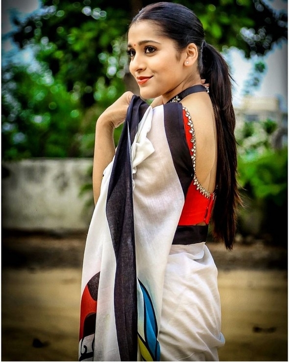 Rashmi Gautam Photos - 2 / 9 photos