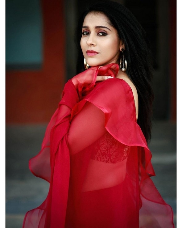 Rashmi Gautam Photos - 8 / 9 photos