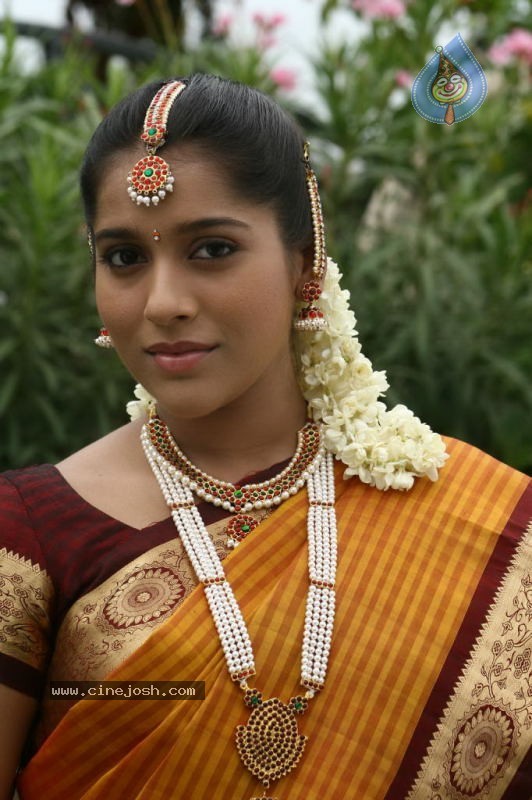 Rashmi Gautam Stills - 5 / 51 photos