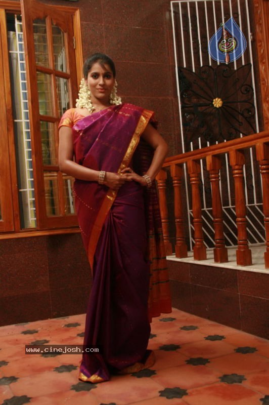Rashmi Gautam Stills - 29 / 51 photos