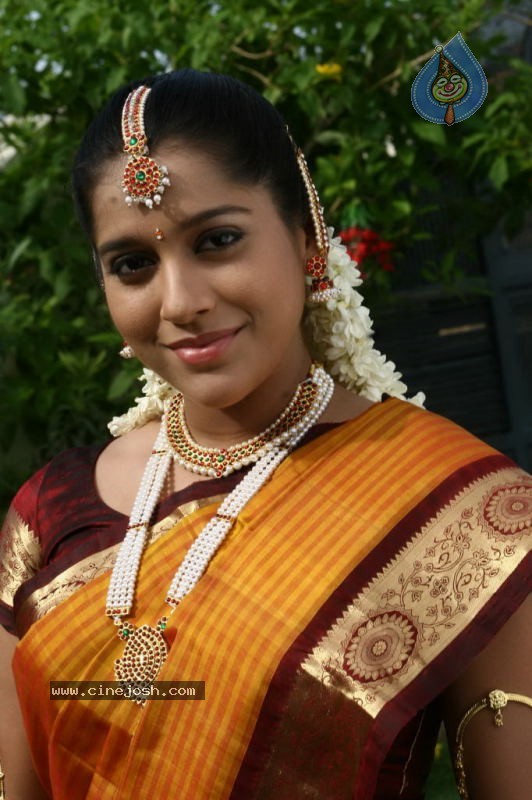 Rashmi Gautam Stills - 43 / 51 photos