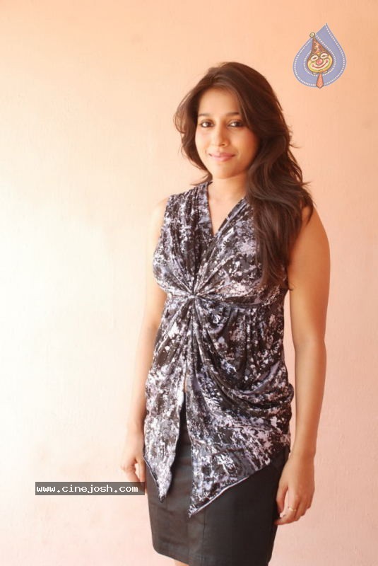Rashmi Gautam Stills - 48 / 51 photos