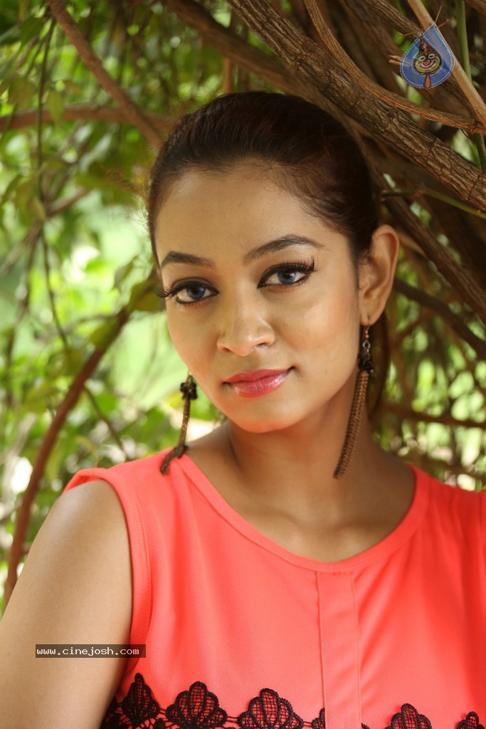 Rashmi Takoor Stills - 101 / 120 photos