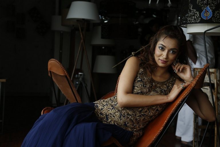 Rashmi Thakur Latest Photos - 4 / 58 photos