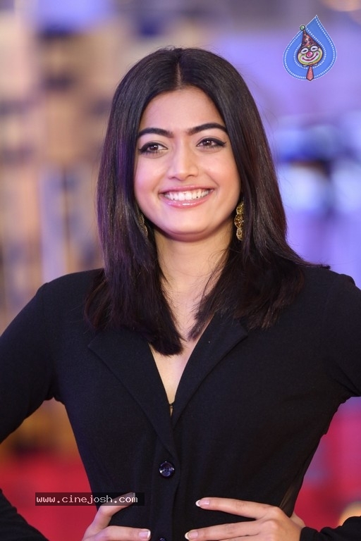 Rashmika at Gaana Mirchi Music Awards South 2018 - 16 / 21 photos