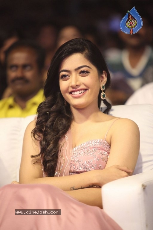 Rashmika Mandanna at Geetha Govindam Audio Launch - 12 / 21 photos