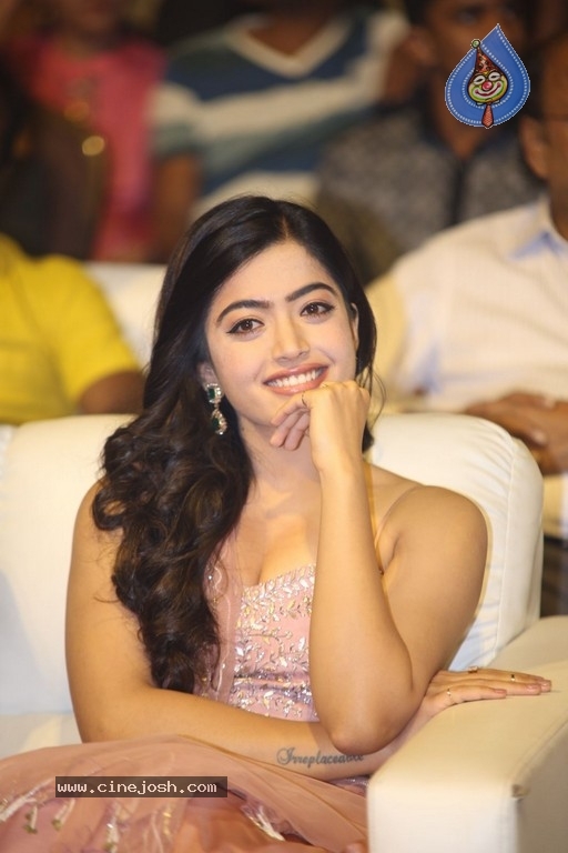 Rashmika Mandanna at Geetha Govindam Audio Launch - 15 / 21 photos