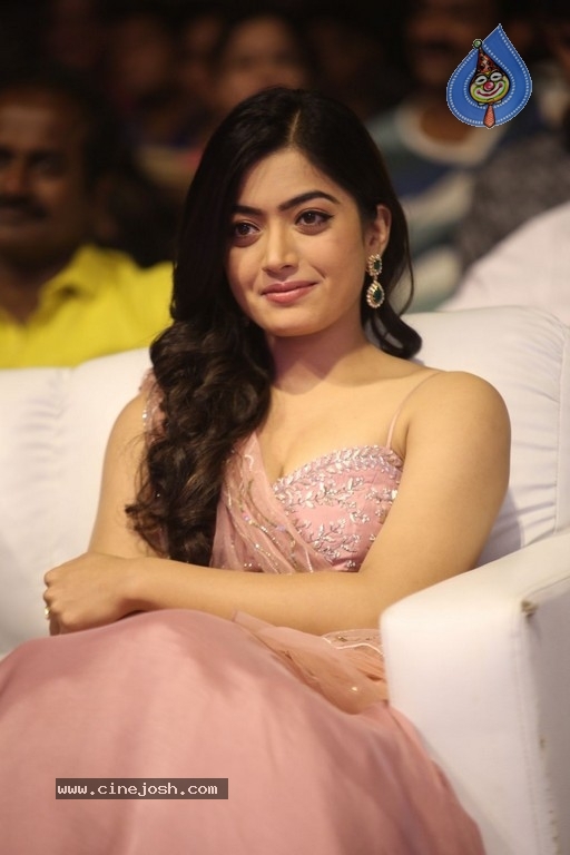 Rashmika Mandanna at Geetha Govindam Audio Launch - 16 / 21 photos