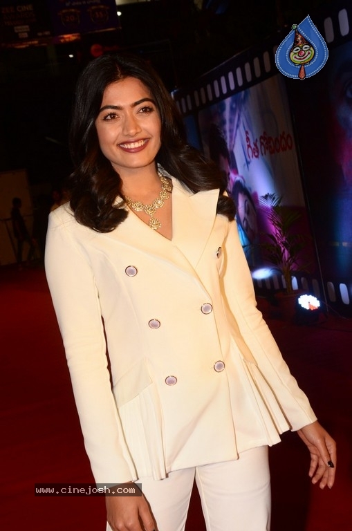 Rashmika Mandanna at Zee Cine Awards 2018 - 10 / 21 photos