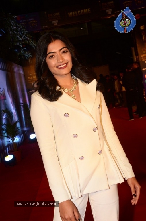 Rashmika Mandanna at Zee Cine Awards 2018 - 18 / 21 photos