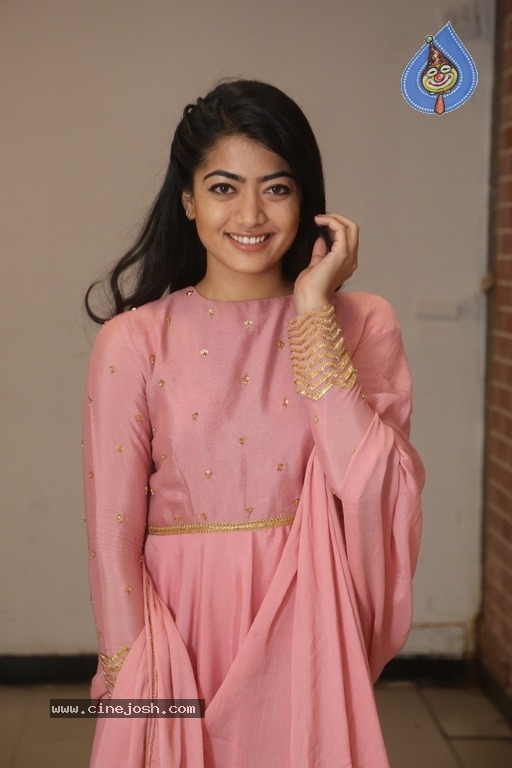 Rashmika Mandanna Latest Pics - 6 / 21 photos