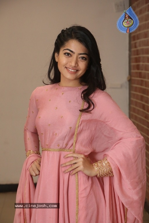 Rashmika Mandanna Latest Pics - 10 / 21 photos