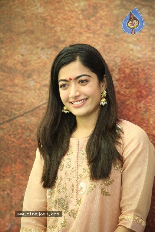 Rashmika Mandanna Photos - 8 / 21 photos