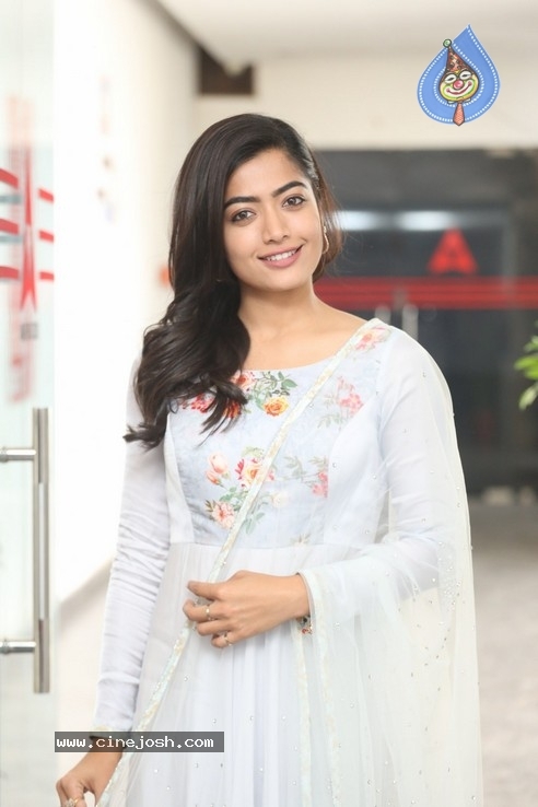 Rashmika Mandanna Stills - 13 / 49 photos