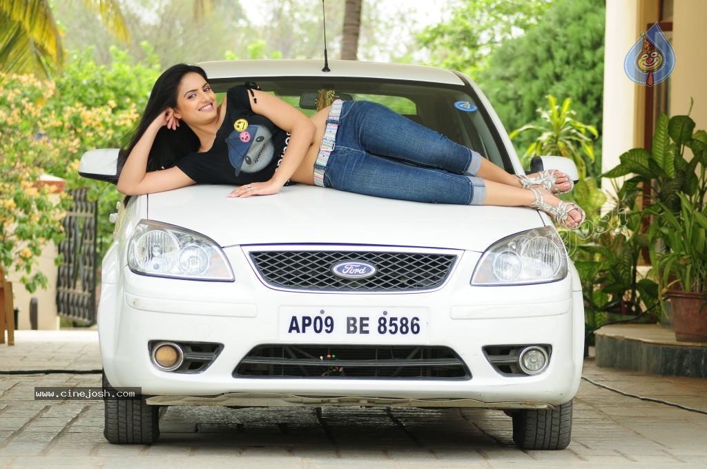 Reetu Hot Photo Gallery - 28 / 47 photos