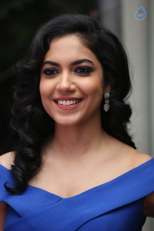 Reetu Varma Latest Photos - 28 / 42 photos