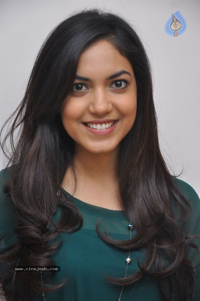 Reetu Varma Latest Pics - 42 / 47 photos