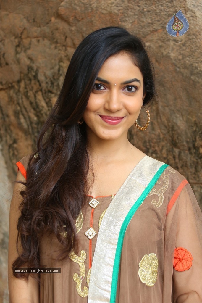 Reetu Varma Latest Stills - 2 / 58 photos