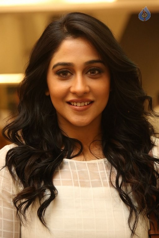 Regina at Aditya Mehta Foundation Event - 26 / 42 photos
