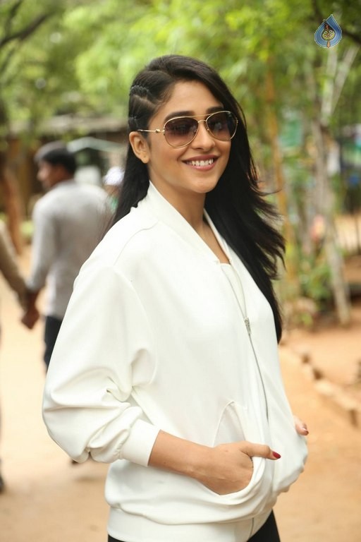 Regina at Haritha Haram Event - 29 / 33 photos