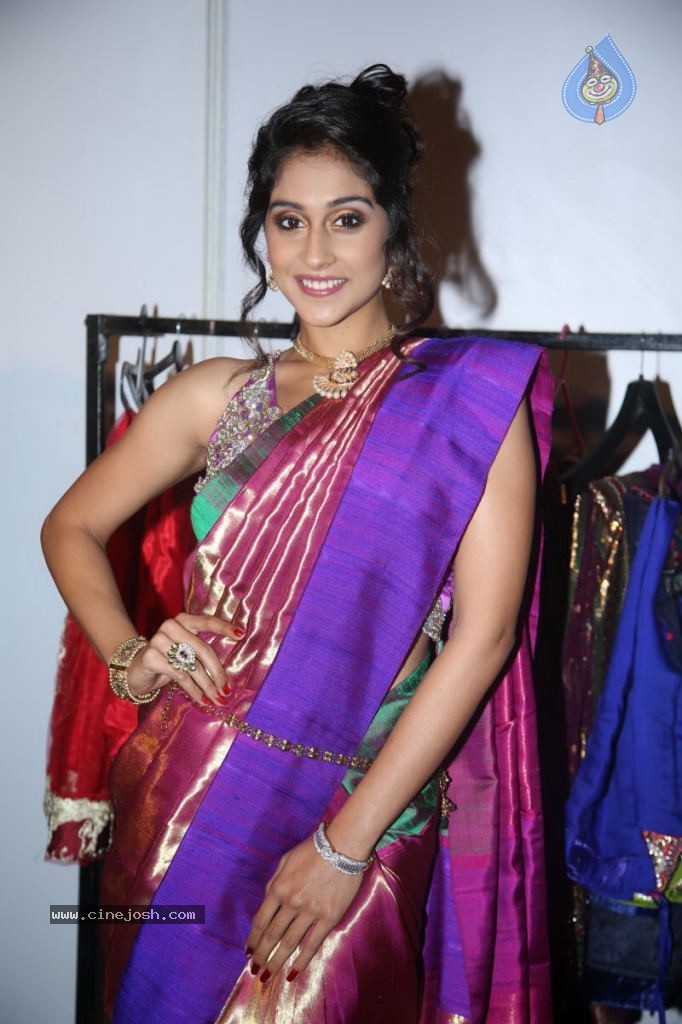 Regina Cassandra Gallery - 145 / 157 photos