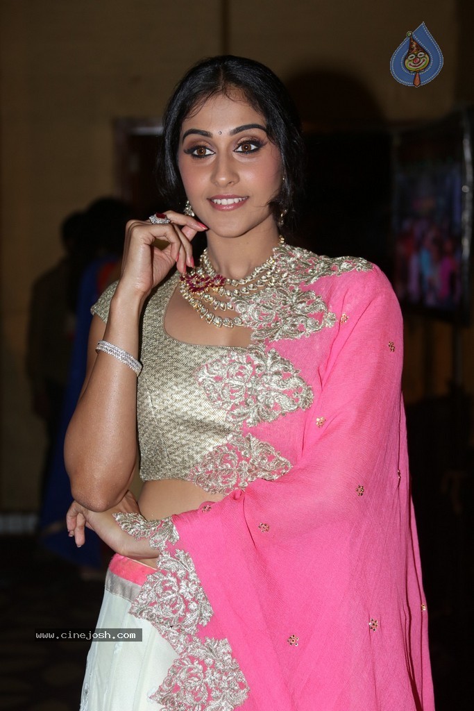 Regina Cassandra Latest Gallery - 30 / 55 photos
