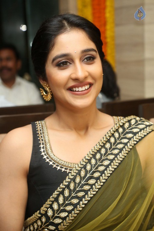 Regina Cassandra Latest Gallery - 40 / 66 photos