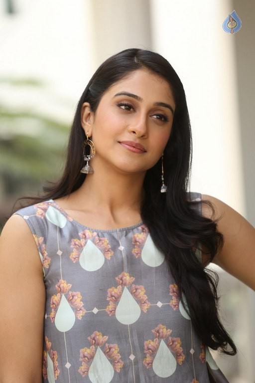 Regina Cassandra Latest Photos - 4 / 42 photos