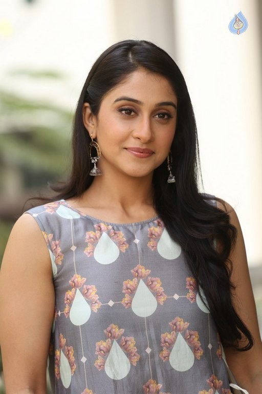 Regina Cassandra Latest Photos - 16 / 42 photos