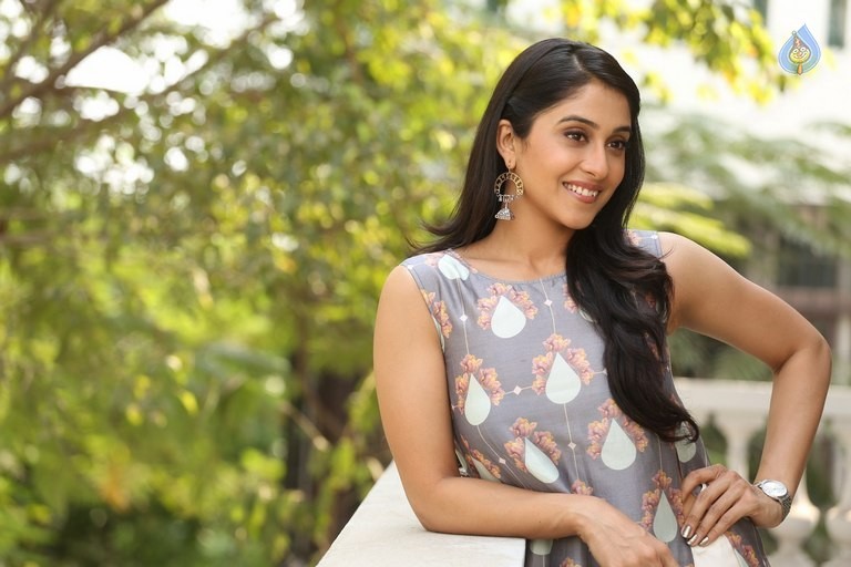 Regina Cassandra Latest Photos - 19 / 42 photos