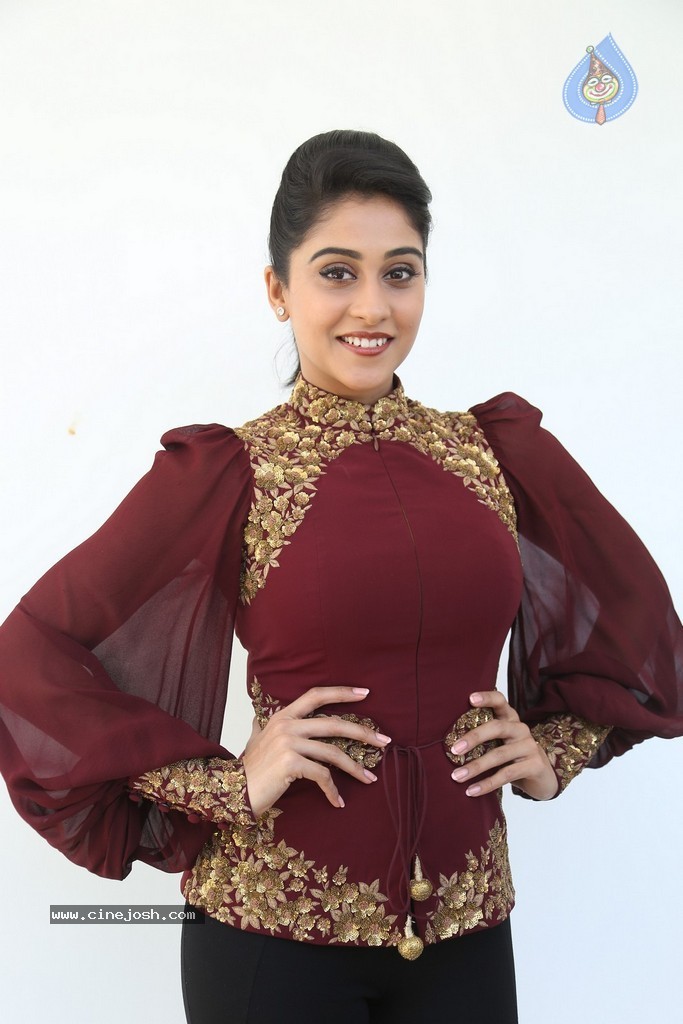 Regina Cassandra New Gallery - 19 / 152 photos