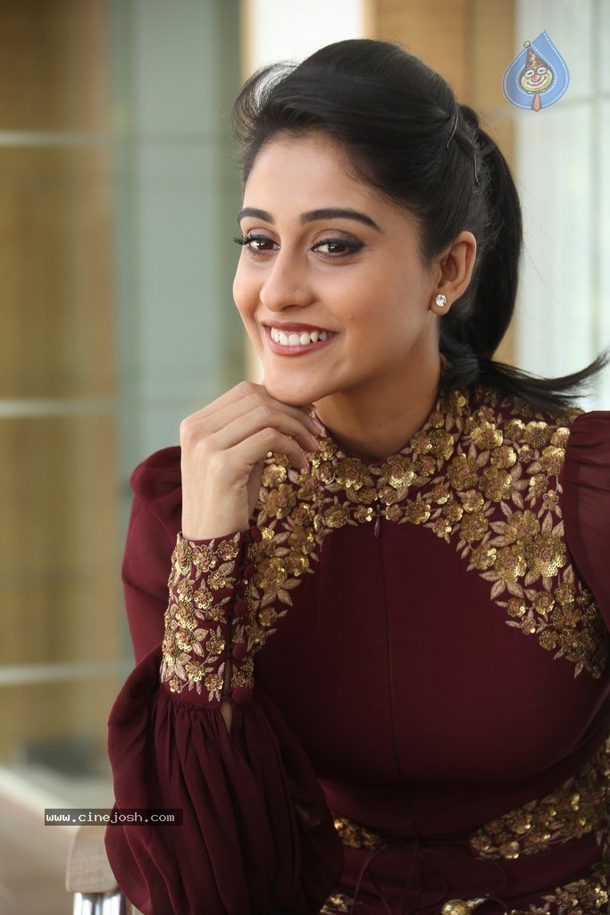 Regina Cassandra New Gallery - 21 / 152 photos