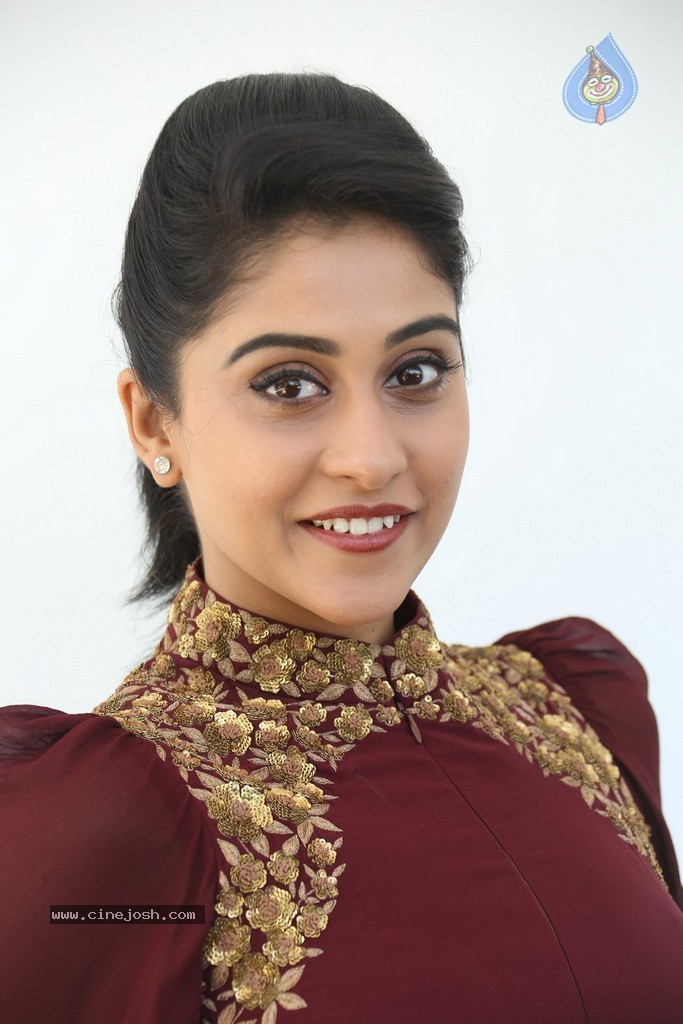 Regina Cassandra New Gallery - 39 / 152 photos