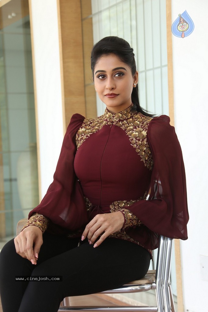 Regina Cassandra New Gallery - 45 / 152 photos