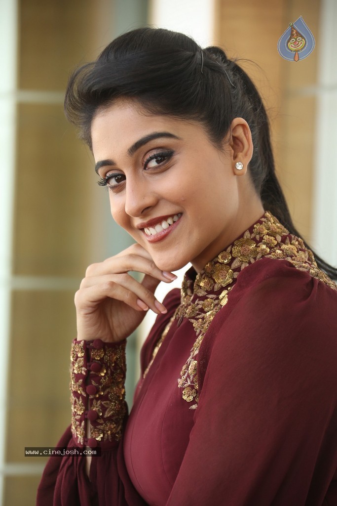 Regina Cassandra New Gallery - 53 / 152 photos