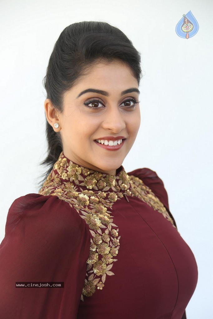 Regina Cassandra New Gallery - 71 / 152 photos