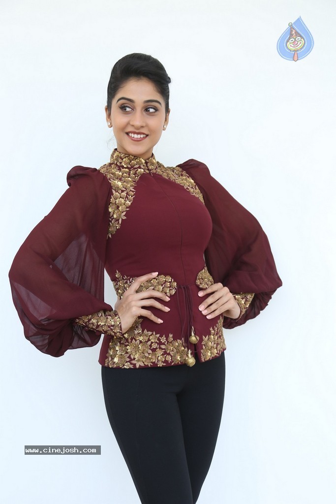 Regina Cassandra New Gallery - 96 / 152 photos