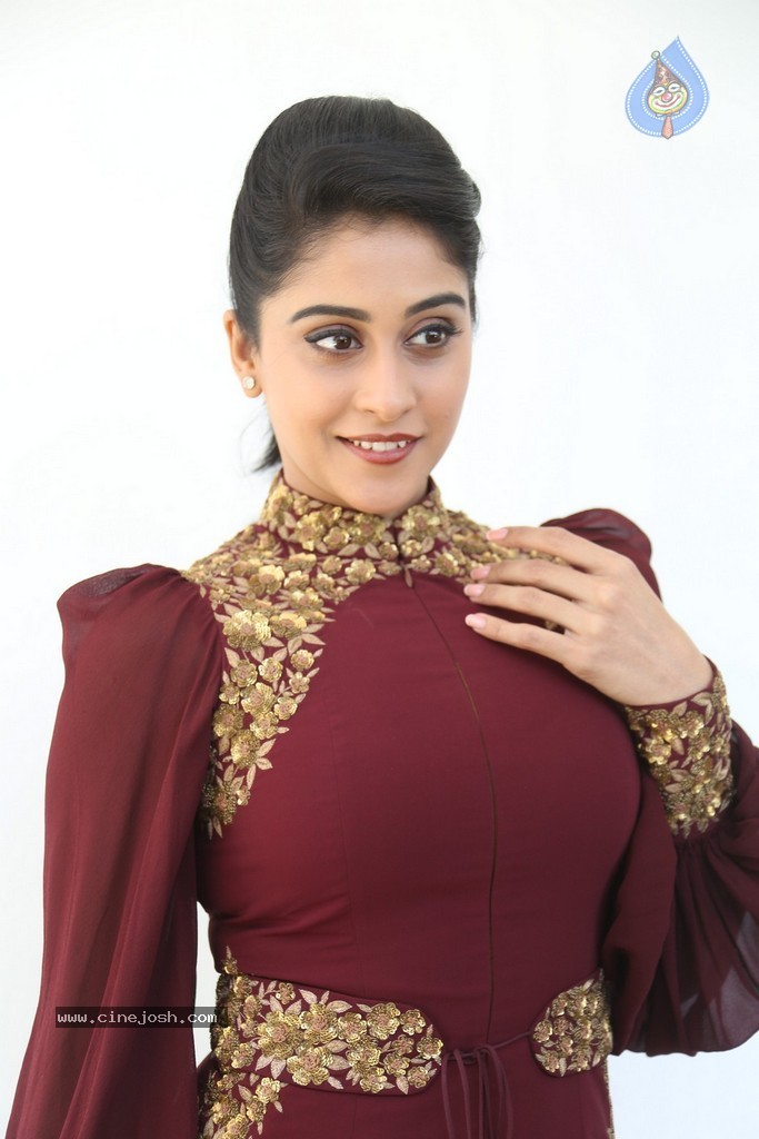 Regina Cassandra New Gallery - 98 / 152 photos